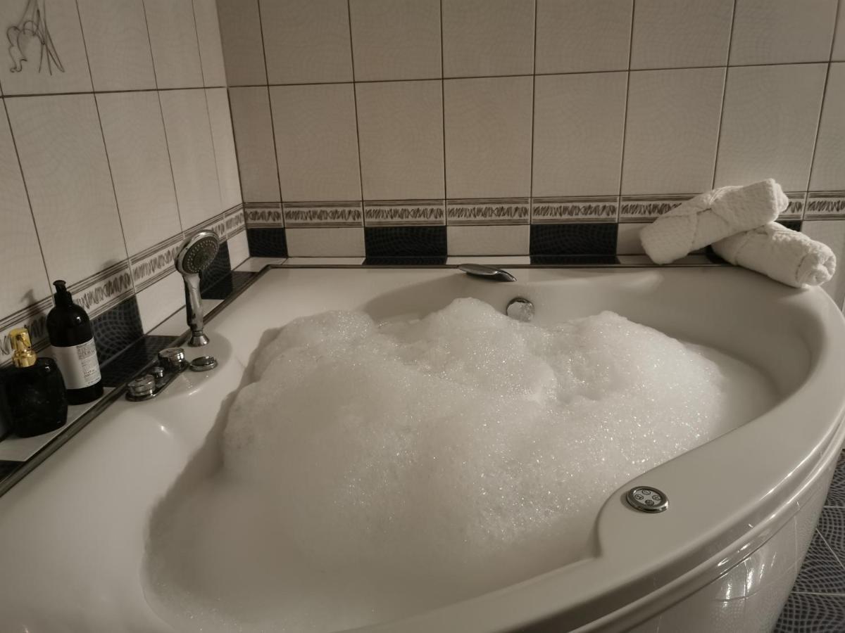 Astarea - Luxe Penthouse In Nature - Jacuzzi - Free Private Parking - Terrace & Balcony - Peace Zagreb Exterior foto